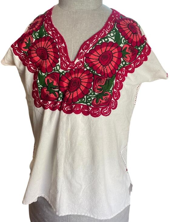 Unknown Tops - Vintage White Mexican Huipil Blouse Embroidered Red Flowers Estimated Med-Large